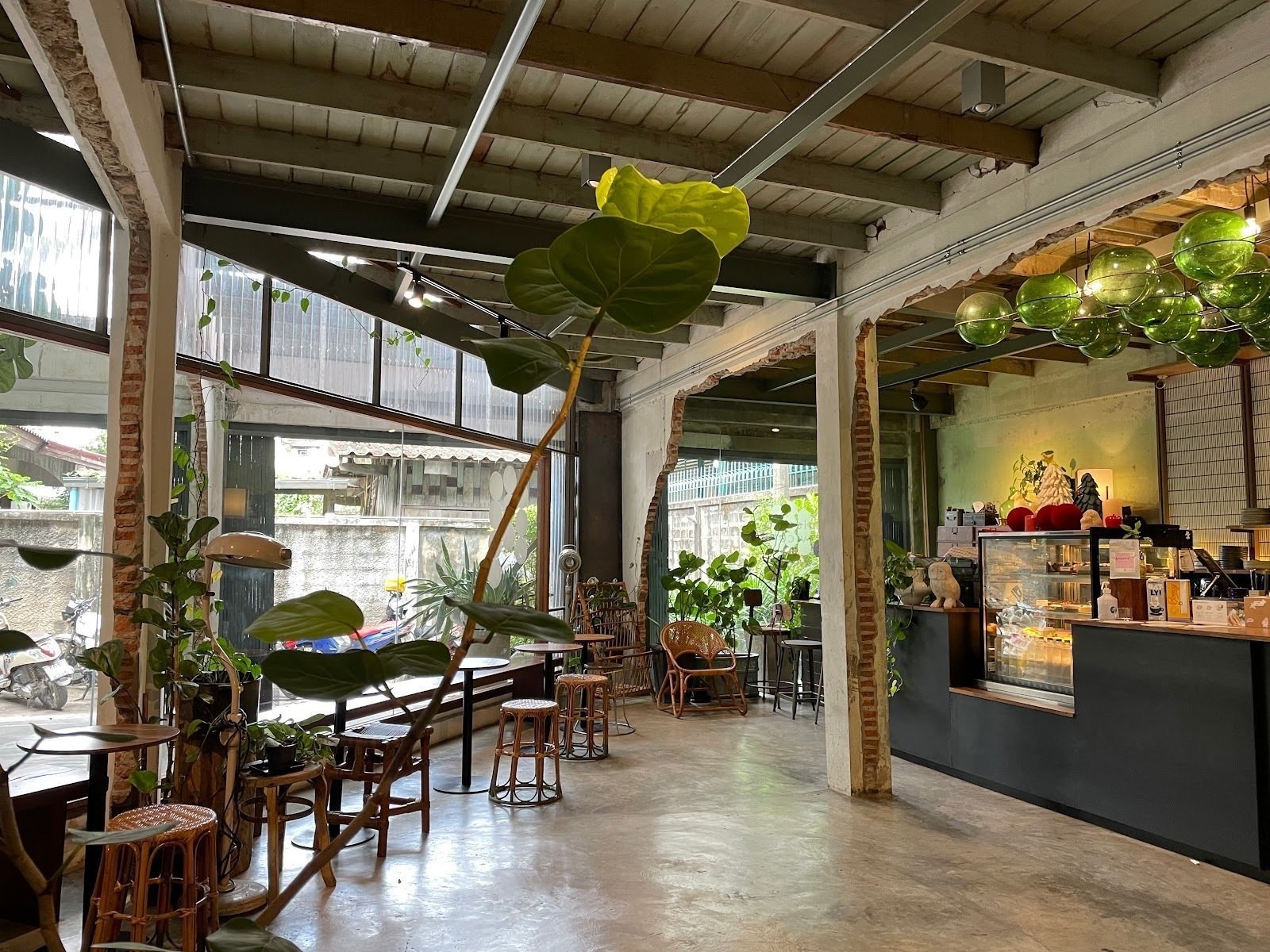 Piccolo Vicolo Café A WorkFriendly Place in Bangkok